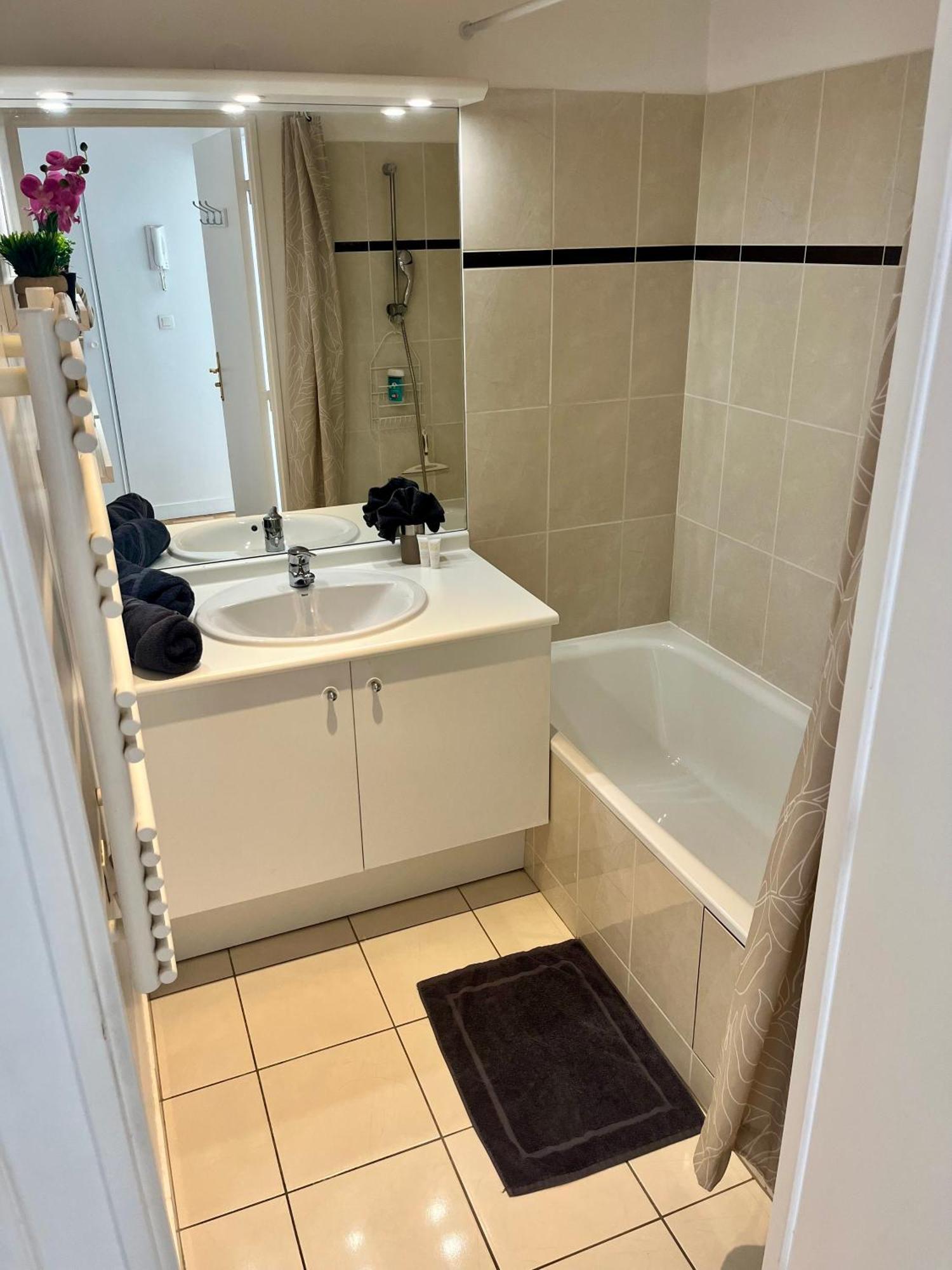 Appartement, Balcon, Parking, 5' Disneyland Montévrain Exteriör bild